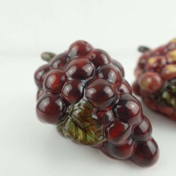 Grape Bunches Ceramic Salt & Pepper Shakers With Stoppers Vintage - Picture 7 of 14